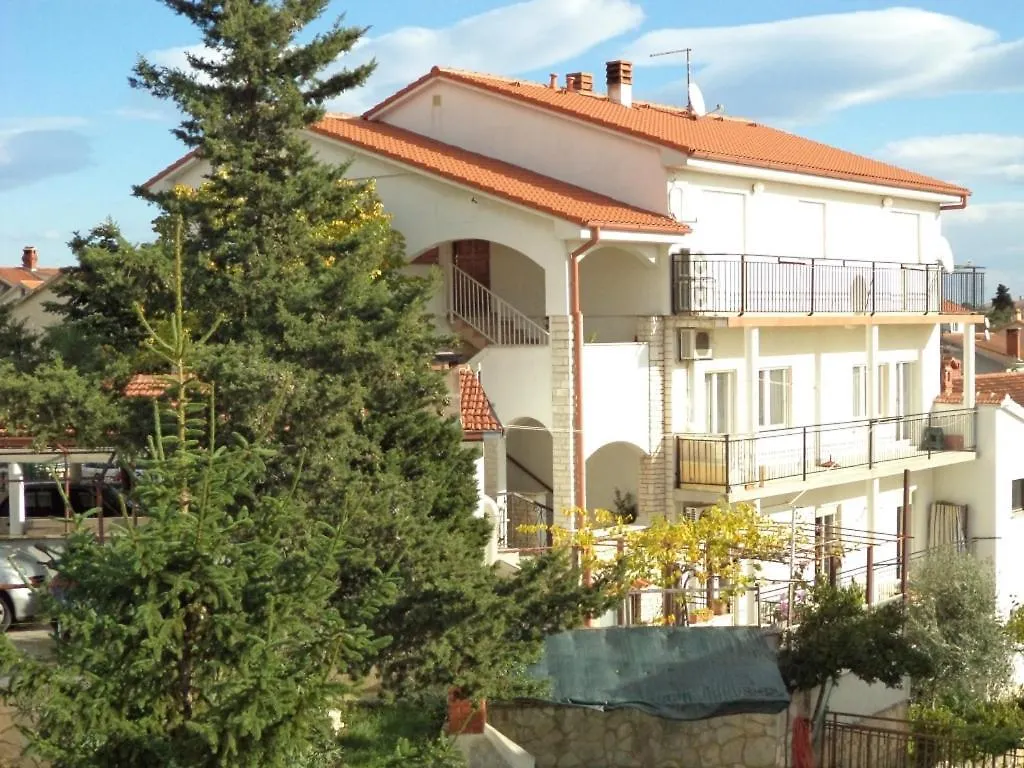 Apartment In Pula With Terrace, Air Conditioning, Wifi, Washing Machine 633-1