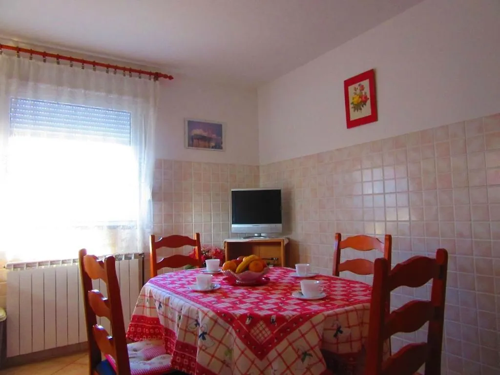 Apartment In Pula With Terrace, Air Conditioning, Wifi, Washing Machine 633-1