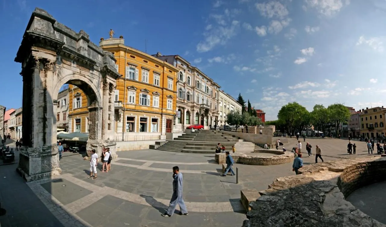 Apartment In Pula With Terrace, Air Conditioning, Wifi, Washing Machine 633-1 Croatie