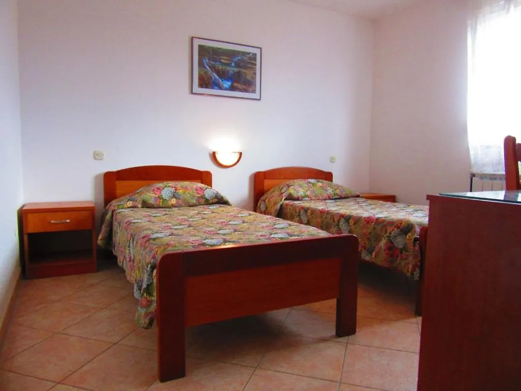 Apartment In Pula With Terrace, Air Conditioning, Wifi, Washing Machine 633-1